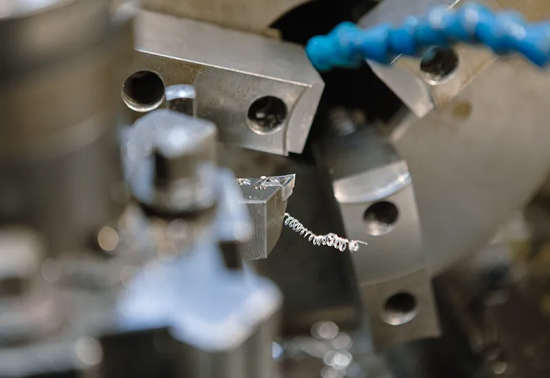 lavorazioni-al-tornio-componenti-metallici