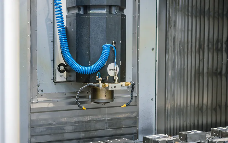 ingranaggi-rulli-e-barre-con-fresatura-cnc